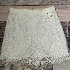 White Lace Floral Shorts SZ 4